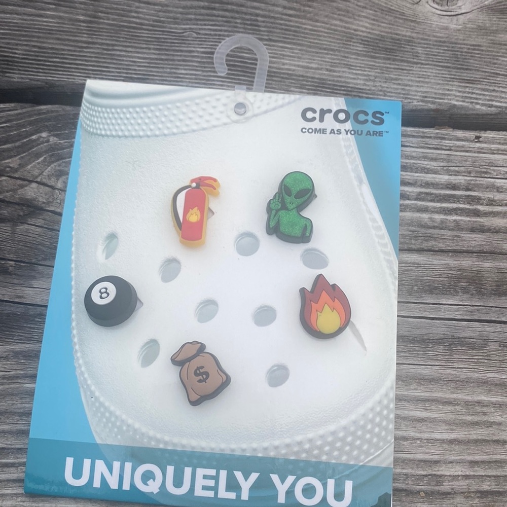 Crocs jibbitz